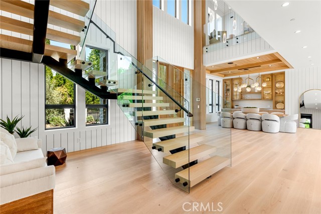 4601 Vista De Oro Avenue, Woodland Hills CA: https://media.crmls.org/medias/392e29d3-2324-4d84-b341-6cf9318294a4.jpg