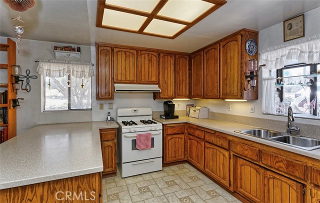 Detail Gallery Image 15 of 72 For 5037 Honeyhill Rd, Oak Hills,  CA 92344 - 2 Beds | 1/1 Baths