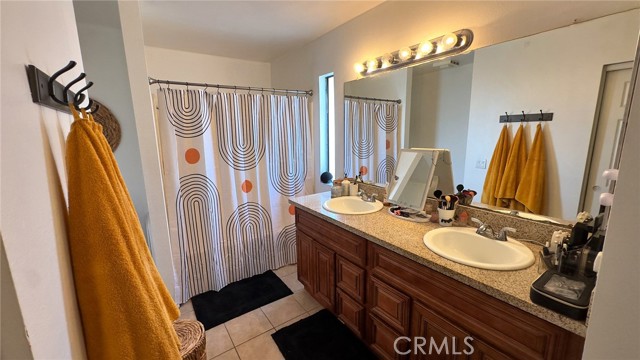 Detail Gallery Image 31 of 36 For 14750 Shadow Dr, Fontana,  CA 92337 - 3 Beds | 2/1 Baths