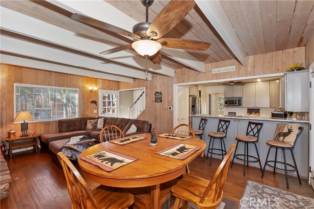28621 Shenandoah Drive, Lake Arrowhead CA: https://media.crmls.org/medias/392f805b-3fe3-4944-9315-4b94383b7f3c.jpg