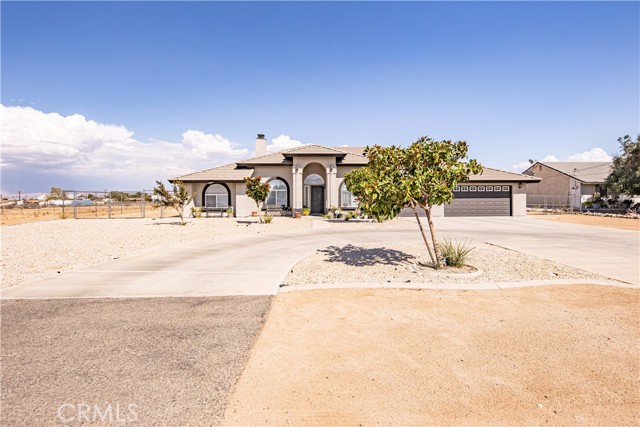 Detail Gallery Image 4 of 75 For 11123 Hickory Ave, Hesperia,  CA 92345 - 4 Beds | 2/1 Baths