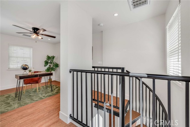 Detail Gallery Image 21 of 30 For 127 E Foothill Bld a,  Glendora,  CA 91741 - 1 Beds | 1 Baths