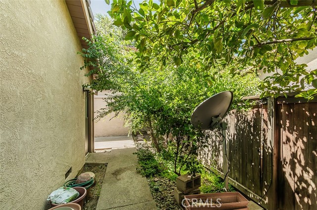 712 E Magill Avenue, Fresno CA: https://media.crmls.org/medias/39316b5e-a379-4852-b6dc-4abd699ee5d3.jpg