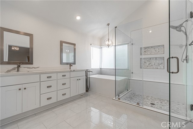 Detail Gallery Image 13 of 16 For 3537 Foxglove Rd, Glendale,  CA 91206 - 4 Beds | 3 Baths