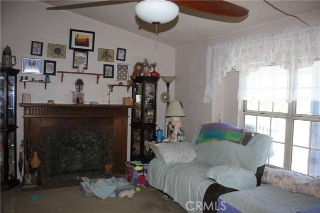 7117 Bonita Avenue, Joshua Tree CA: https://media.crmls.org/medias/39318d6b-79fb-4e15-9bc6-1f017a2b8eea.jpg