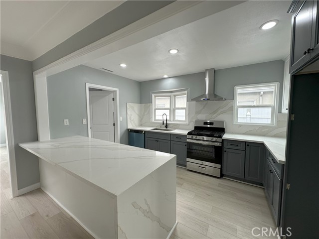 8460 Truxton Avenue, Los Angeles CA: https://media.crmls.org/medias/3931c1c7-5edc-4023-9bda-aa68f8943e82.jpg
