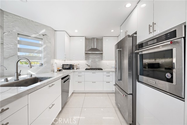 Detail Gallery Image 9 of 53 For 515 La Loma Rd, Glendale,  CA 91206 - 4 Beds | 5 Baths