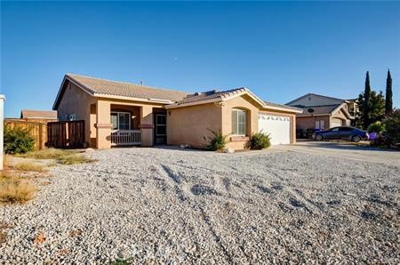 Detail Gallery Image 4 of 64 For 13691 Cobalt Rd, Victorville,  CA 92392 - 3 Beds | 2 Baths