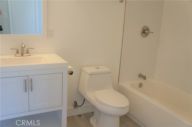 Detail Gallery Image 17 of 21 For 245 Robinson St #2,  Los Angeles,  CA 90026 - 3 Beds | 3 Baths