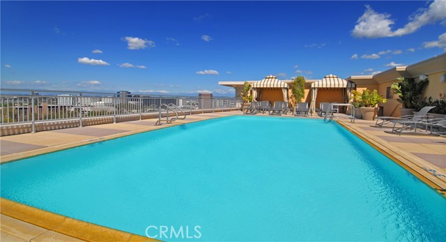 Community Rooftop Pool