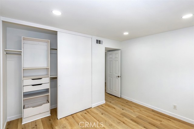 Image 19 of 46 For 5353 Barrett Circle
