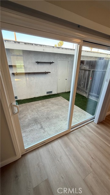 Detail Gallery Image 18 of 34 For 2445 Elden, Costa Mesa,  CA 92627 - 2 Beds | 1/1 Baths