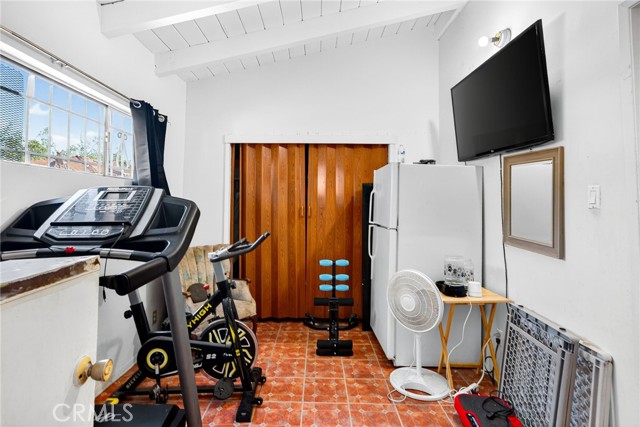 Detail Gallery Image 27 of 33 For 1803 E 109th Pl, Los Angeles,  CA 90059 - 5 Beds | 2 Baths