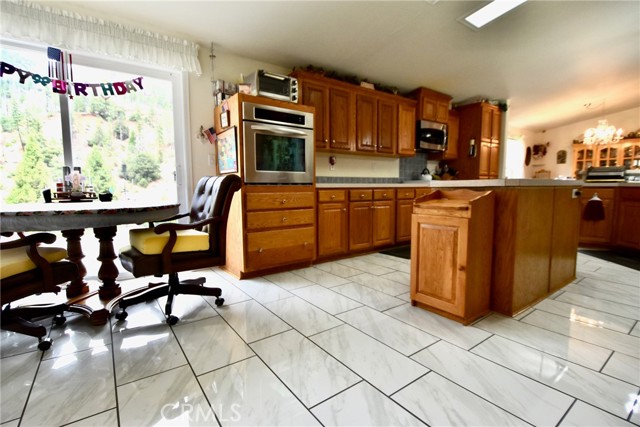 38727 State Highway 96, Klamath River CA: https://media.crmls.org/medias/393608c9-e9aa-4874-bb0a-048abb1913ff.jpg