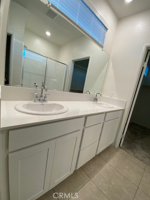 Detail Gallery Image 14 of 19 For 8348 N Canby Pl, Northridge,  CA 91325 - 3 Beds | 3/1 Baths