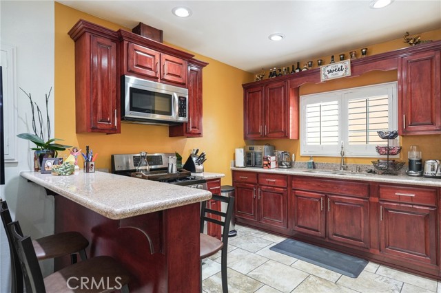 10240 Atlantic Avenue, South Gate CA: https://media.crmls.org/medias/39367dc5-a3f9-4cc9-899e-8b8aa68a5559.jpg