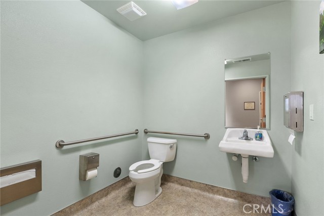2535 Ceanothus Avenue, Chico, California 95973, ,Commercial Lease,For Rent,2535 Ceanothus Avenue,CRSN25081947
