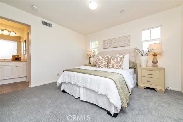 357 Flyers Lane, Tustin CA: https://media.crmls.org/medias/39378abc-ef36-4daa-b936-794ef7cf9372.jpg