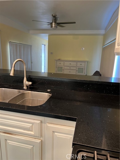Detail Gallery Image 8 of 17 For 1502 E Carson St #26,  Carson,  CA 90745 - 1 Beds | 1 Baths