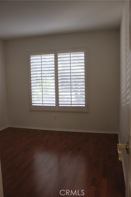 563 E City Court, Anaheim CA: https://media.crmls.org/medias/3939497b-b1c9-4c10-8624-03e8ac6b4161.jpg