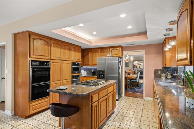 3401 Country Club Drive, Glendale CA: https://media.crmls.org/medias/3939993a-efc5-4caa-9739-21cb5aac1be8.jpg