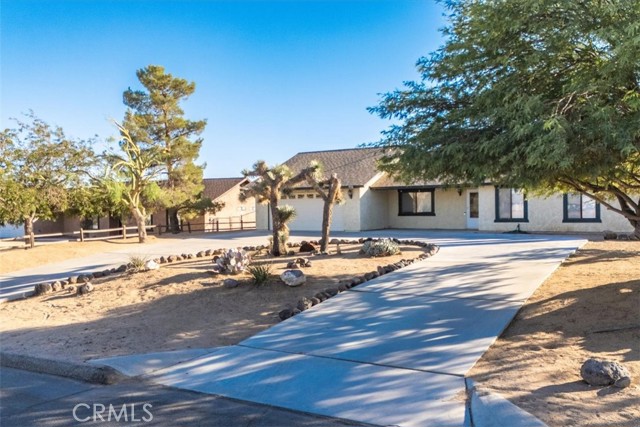 Detail Gallery Image 2 of 54 For 58847 Campero Dr, Yucca Valley,  CA 92284 - 4 Beds | 2 Baths