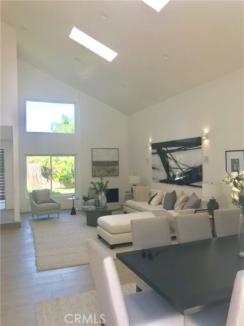 Detail Gallery Image 9 of 52 For 5714 Vantage Ave, Valley Village,  CA 91607 - 4 Beds | 3 Baths