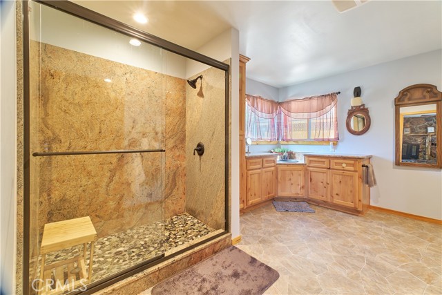 Detail Gallery Image 18 of 53 For 448 Edgemoor Rd, Big Bear Lake,  CA 92315 - 7 Beds | 4/1 Baths