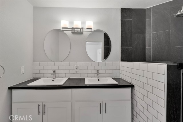 14573 Gayhead, Apple Valley CA: https://media.crmls.org/medias/393ab08e-cc66-421e-8b79-5c194d14d2c4.jpg