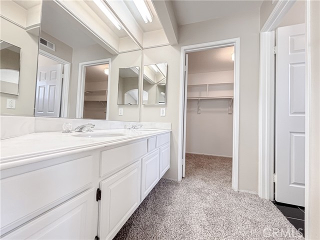 39360 Longhorn Court, Palmdale CA: https://media.crmls.org/medias/393c2051-8b7b-4d04-b94f-0bda35e9606a.jpg