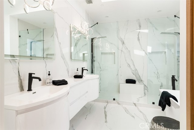 2206 Bataan Road, Redondo Beach, California 90278, 4 Bedrooms Bedrooms, ,3 BathroomsBathrooms,Residential,Sold,Bataan,SB24056471