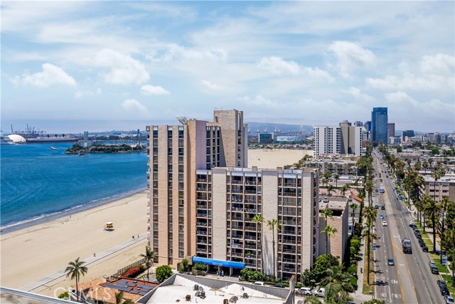Detail Gallery Image 1 of 26 For 1750 E Ocean Bld #201,  Long Beach,  CA 90802 - 2 Beds | 2 Baths