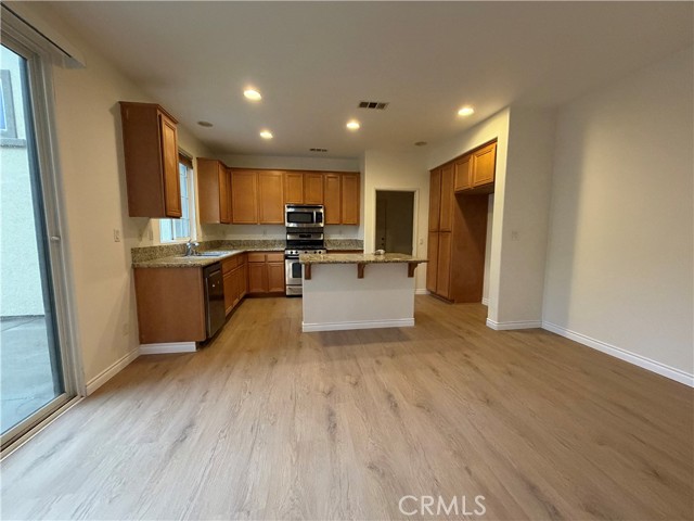 Detail Gallery Image 4 of 16 For 8090 Cornwall Ct #5,  Rancho Cucamonga,  CA 91739 - 4 Beds | 3 Baths