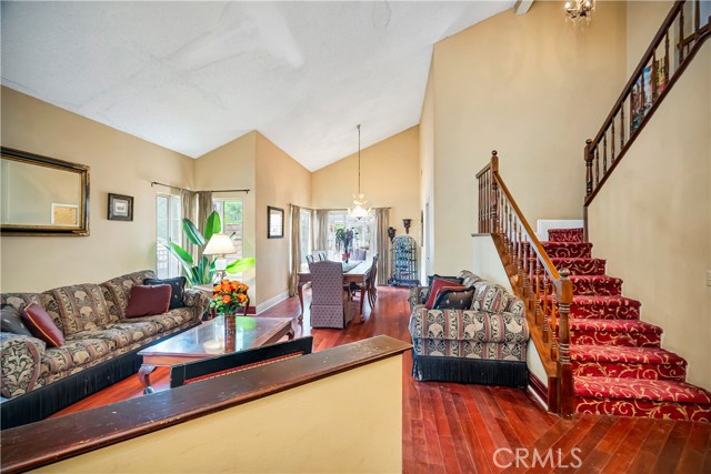 Detail Gallery Image 3 of 21 For 7354 Woodvale Ct, West Hills,  CA 91307 - 4 Beds | 3 Baths