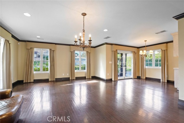 Detail Gallery Image 9 of 49 For 12281 Woodley Ave, Granada Hills,  CA 91344 - 3 Beds | 2 Baths