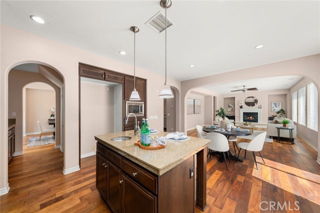 3906 Galway Bay Road, Yorba Linda CA: https://media.crmls.org/medias/393e69fd-d93b-4f37-a562-5ff05fe805b4.jpg