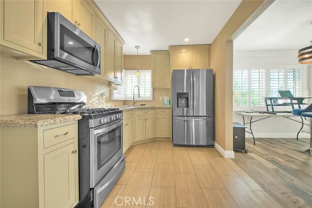 6442 Raymond Avenue, Long Beach CA: https://media.crmls.org/medias/393ecd4c-edca-4c99-9da7-5aecd50e4740.jpg