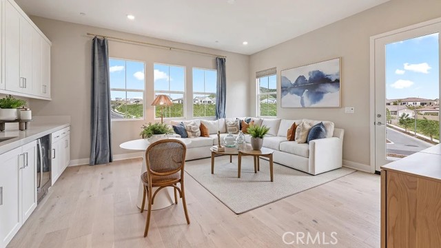 Detail Gallery Image 13 of 42 For 24325 Camino Oceano, Valencia,  CA 91354 - 5 Beds | 5/1 Baths