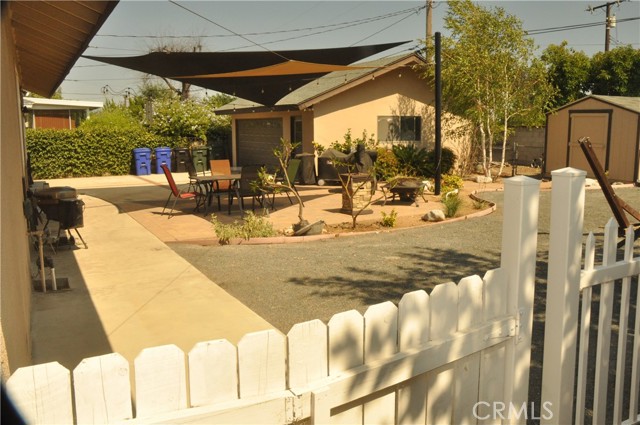 874 W 19th Street, Upland CA: https://media.crmls.org/medias/393fcd1c-c239-4680-9786-7673bbdb2c03.jpg