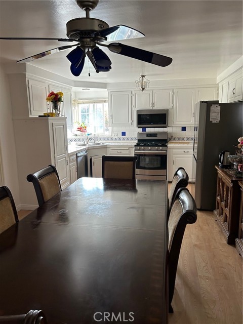 Detail Gallery Image 3 of 13 For 518 Sheree Ln, Placentia,  CA 92870 - 3 Beds | 2 Baths