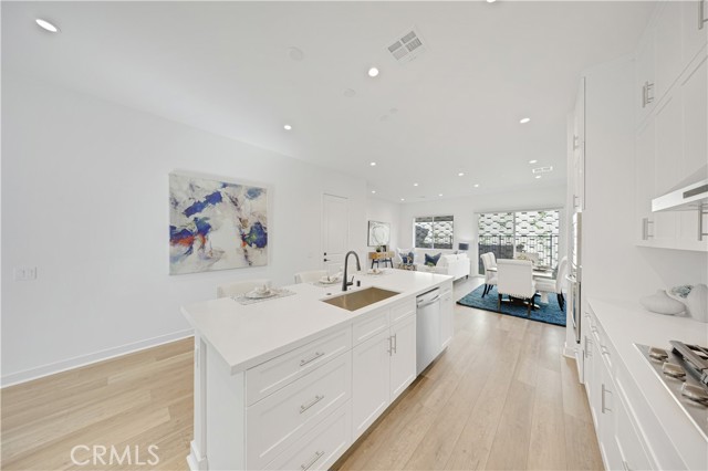 Detail Gallery Image 6 of 47 For 22049 Portofino Dr, Walnut,  CA 91789 - 4 Beds | 3/1 Baths