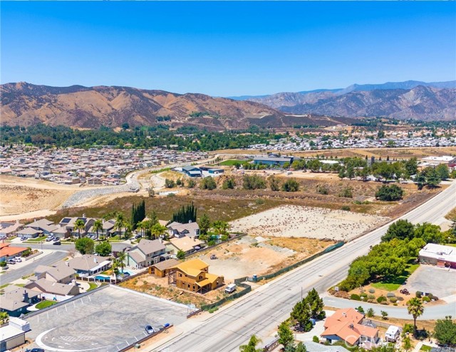 11570 Bryant Street, Yucaipa CA: https://media.crmls.org/medias/394170de-2c32-4749-802f-1f620464520a.jpg