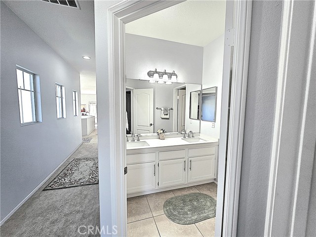 15 Niblick Lane, Coto de Caza CA: https://media.crmls.org/medias/394178cd-9564-4e2b-92e9-779f4f8e80f0.jpg
