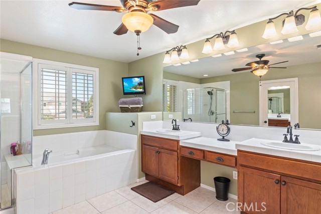 40433 Wgasa Place, Temecula CA: https://media.crmls.org/medias/39427d03-88fd-4656-b1b4-50439924a3f8.jpg