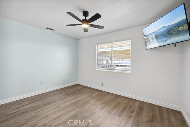 647 Muir Avenue, Pomona CA: https://media.crmls.org/medias/394332f4-307a-4df2-b13d-a6b2f02bccef.jpg