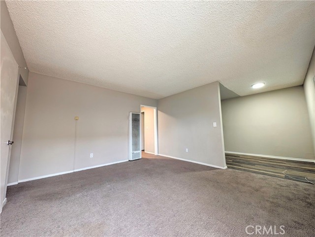 Detail Gallery Image 5 of 33 For 1111 Chestnut St #1,  San Bernardino,  CA 92410 - 4 Beds | 2 Baths