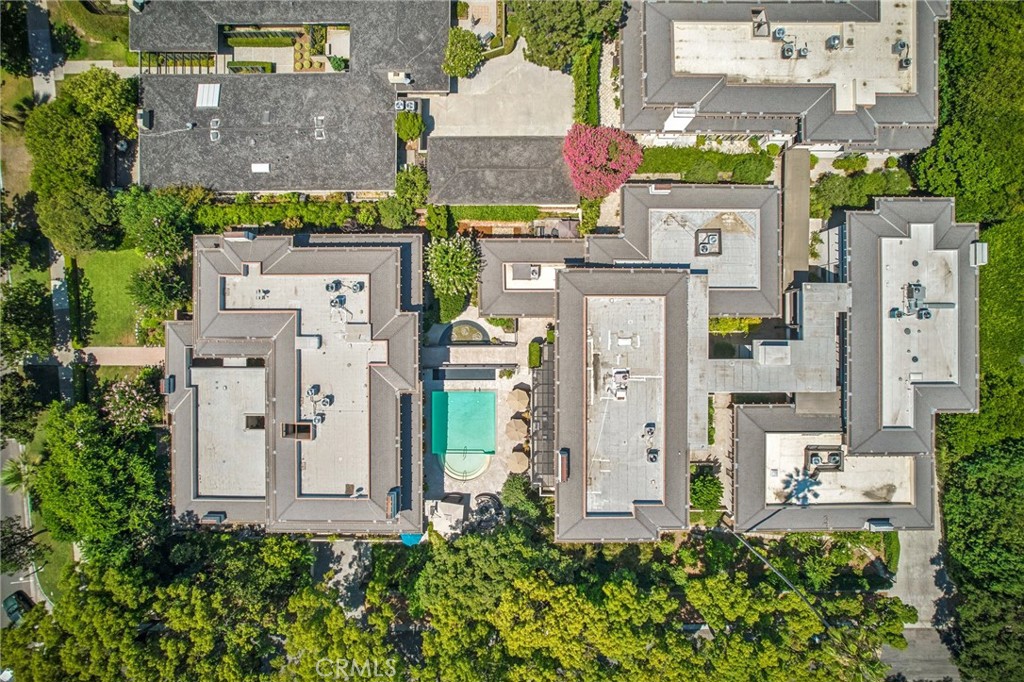https://media.crmls.org/medias/39456856-22a7-466e-ba84-e15a59187c97.jpg?preset=X-Large
