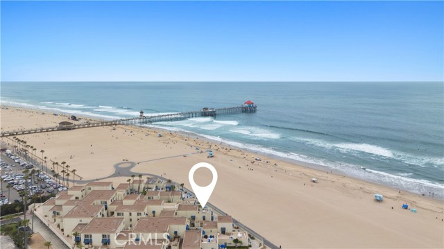 711 Pacific Coast, Huntington Beach CA: https://media.crmls.org/medias/394648cc-cf71-4a98-9002-ca9dfcb17f15.jpg