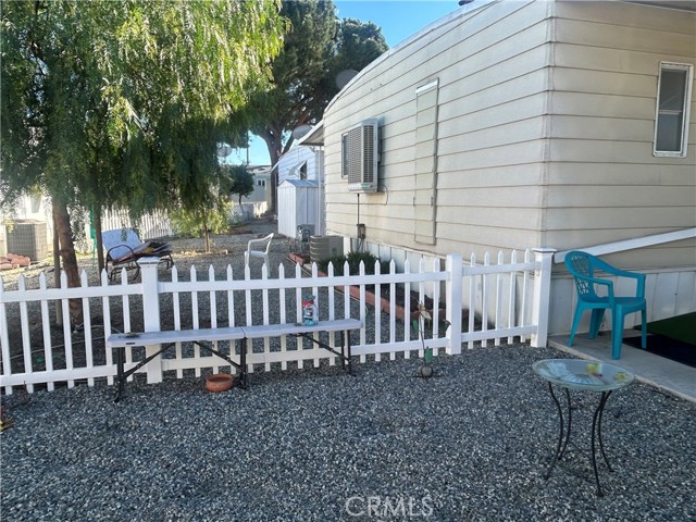 Image 1 of 27 For 332 Lyon  68