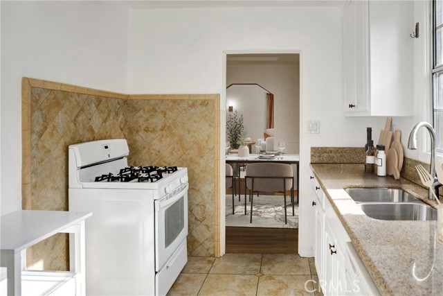 Detail Gallery Image 12 of 66 For 1185 Hauser Bld #1185,  Los Angeles,  CA 90019 - 4 Beds | 3 Baths